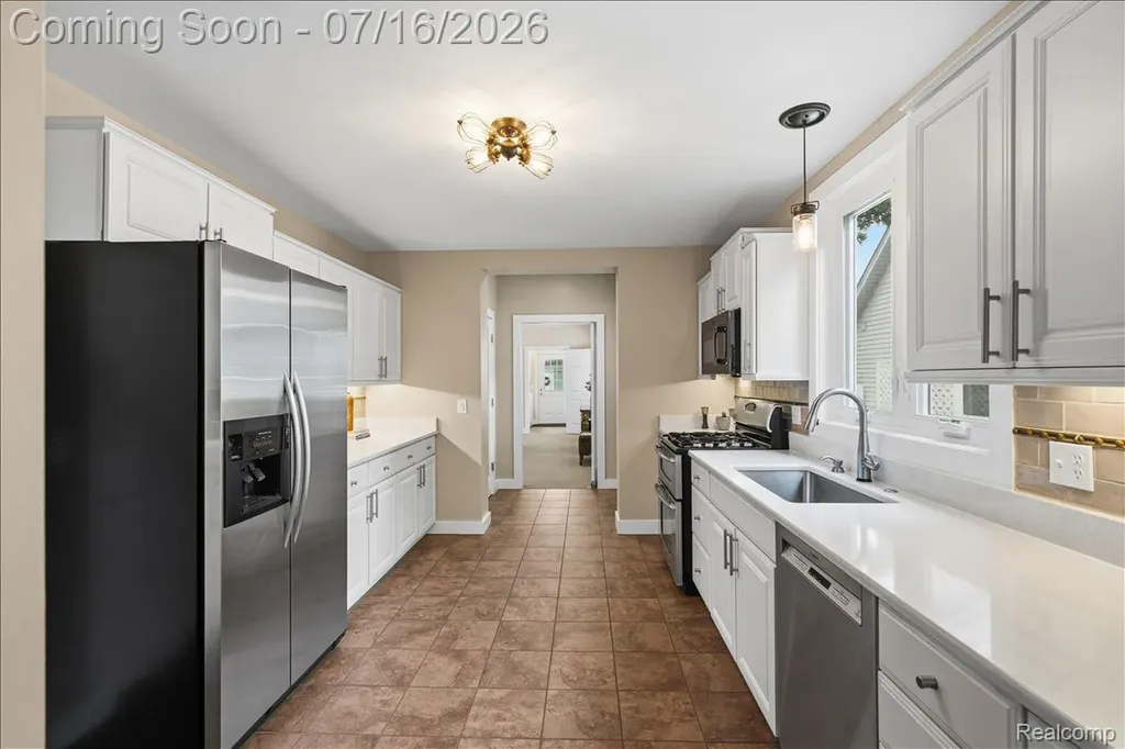 156 Griggs Street Rochester City MI 48307