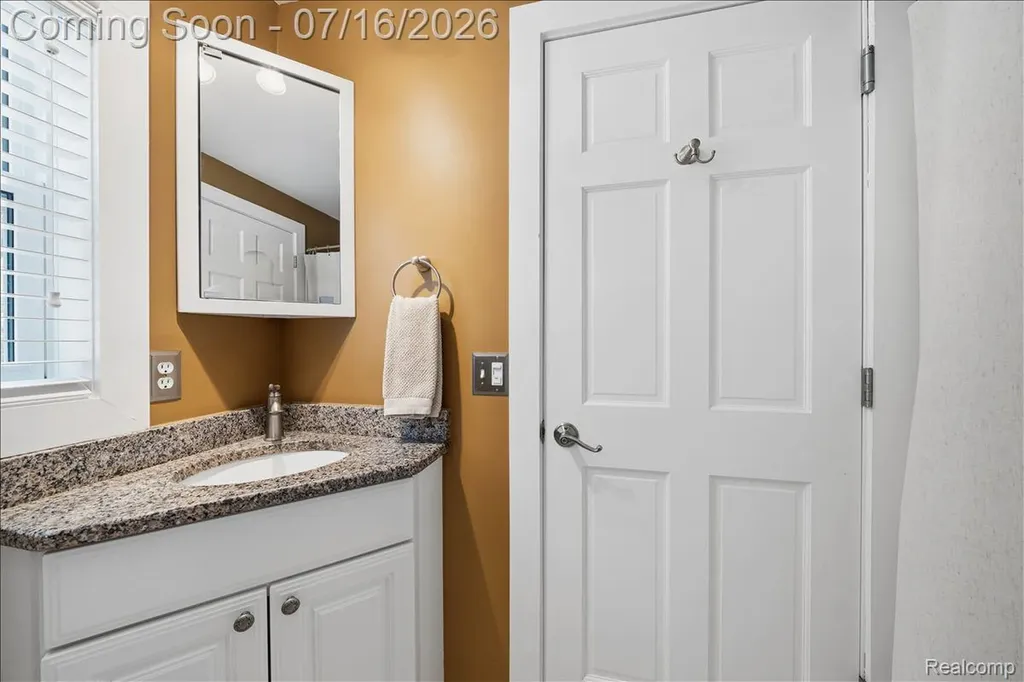 156 Griggs Street Rochester City MI 48307