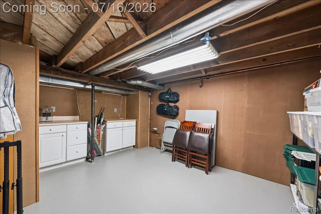 156 Griggs Street Rochester City MI 48307