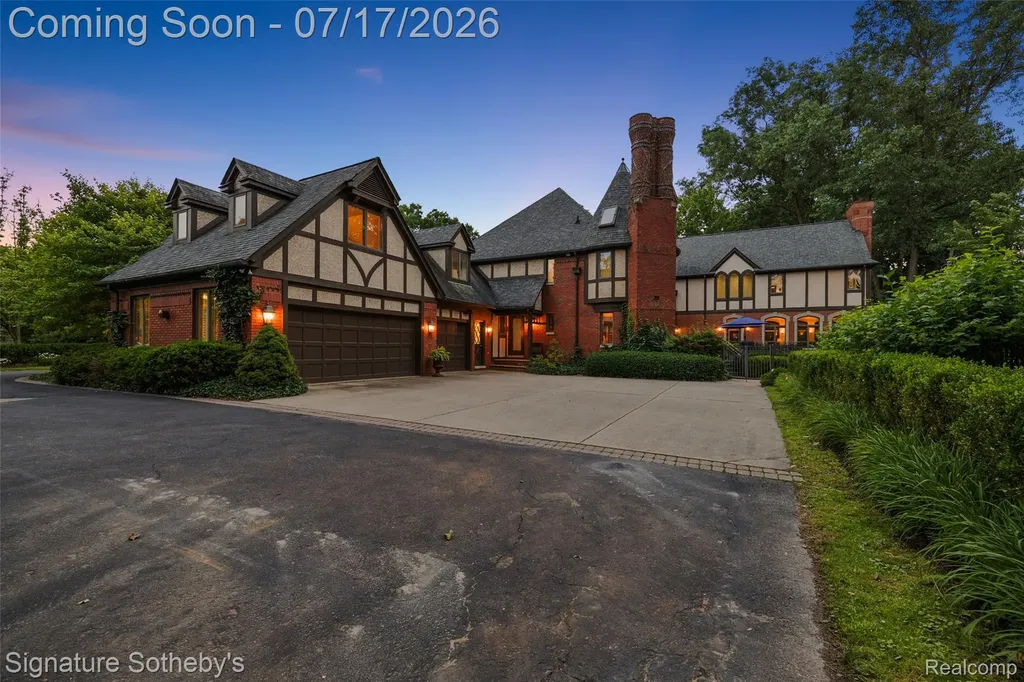 1235 Westview Road Bloomfield Hills City MI 48304