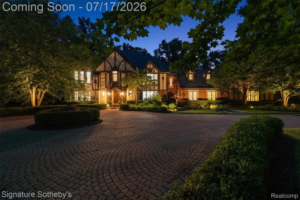 1235 Westview Road Bloomfield Hills City MI 48304