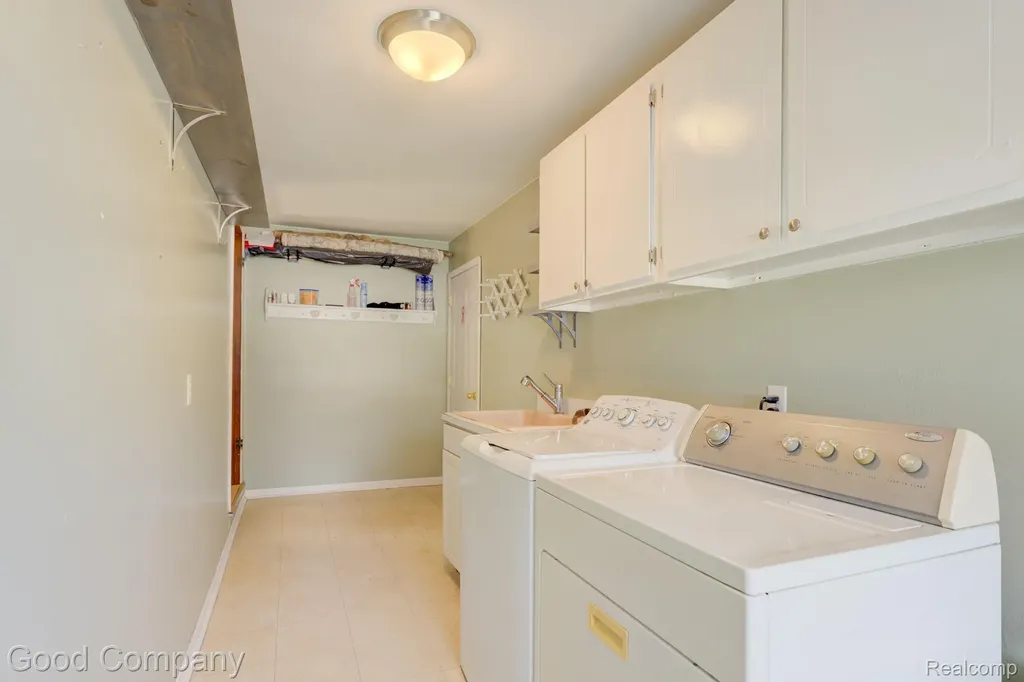 53625 Shelby Road Shelby Charter Township MI 48316