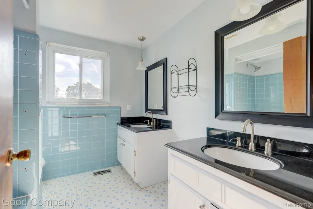 53625 Shelby Road Shelby Charter Township MI 48316