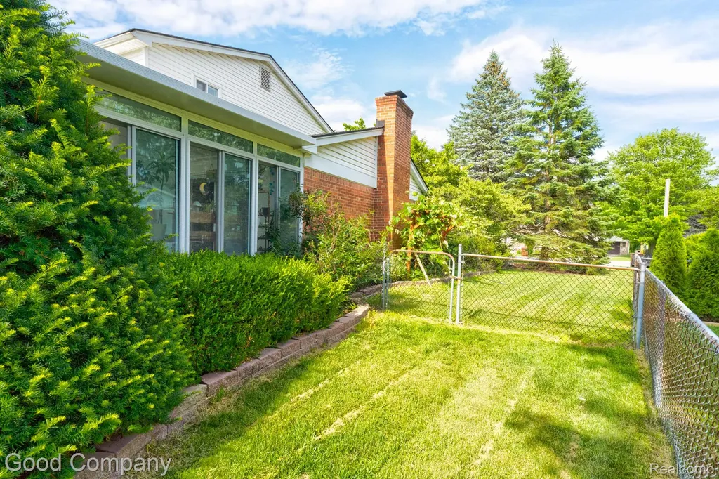 53625 Shelby Road Shelby Charter Township MI 48316