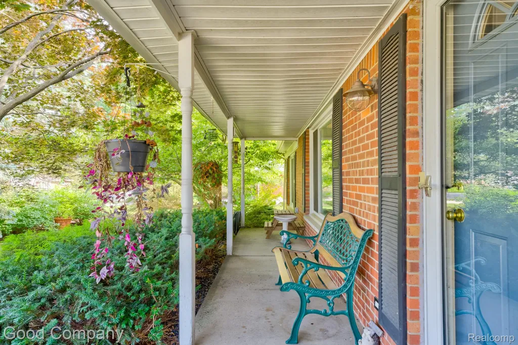 53625 Shelby Road Shelby Charter Township MI 48316