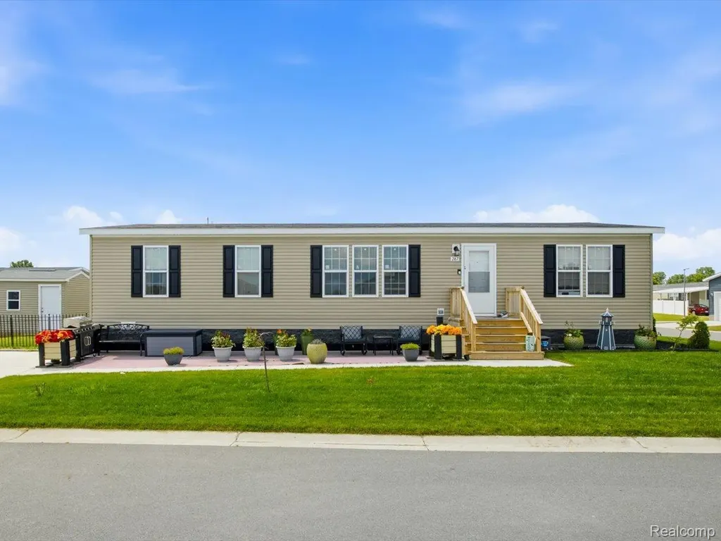 287 Rosebud Court Port Huron Charter Township MI 48060