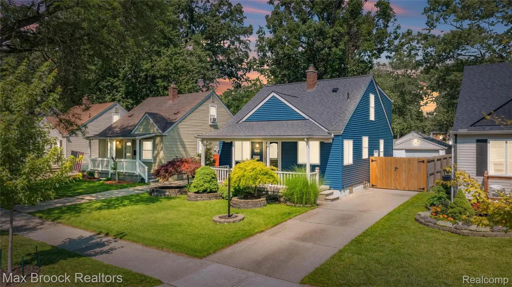 808 N Edgeworth Avenue Royal Oak City MI 48067
