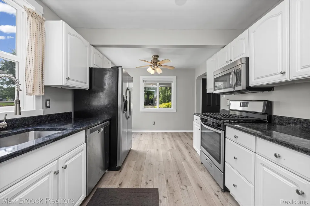 808 N Edgeworth Avenue Royal Oak City MI 48067