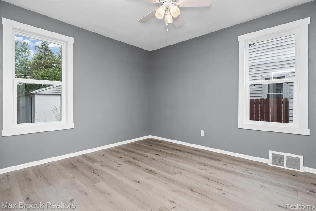 808 N Edgeworth Avenue Royal Oak City MI 48067