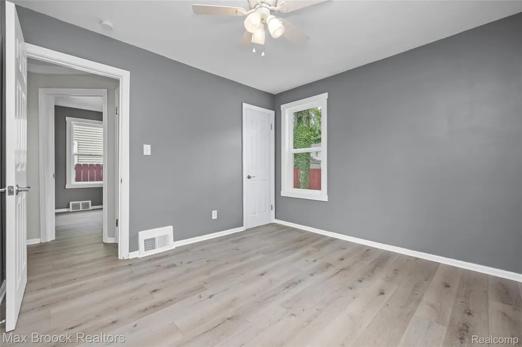 808 N Edgeworth Avenue Royal Oak City MI 48067