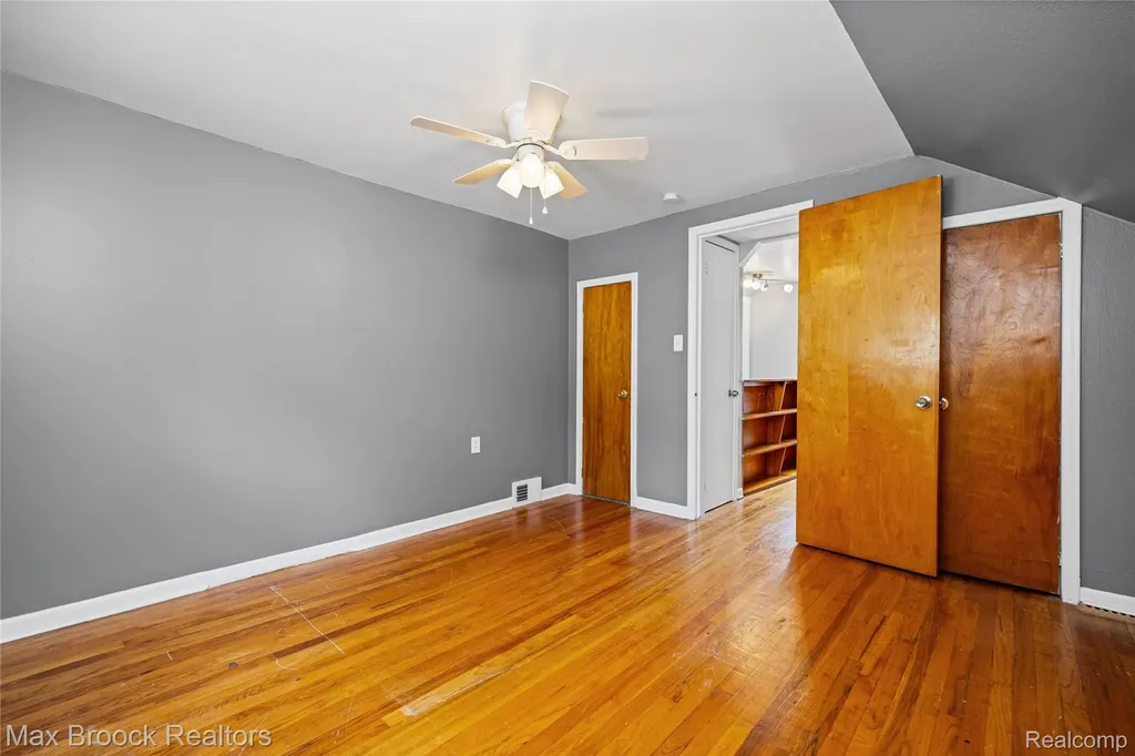 808 N Edgeworth Avenue Royal Oak City MI 48067