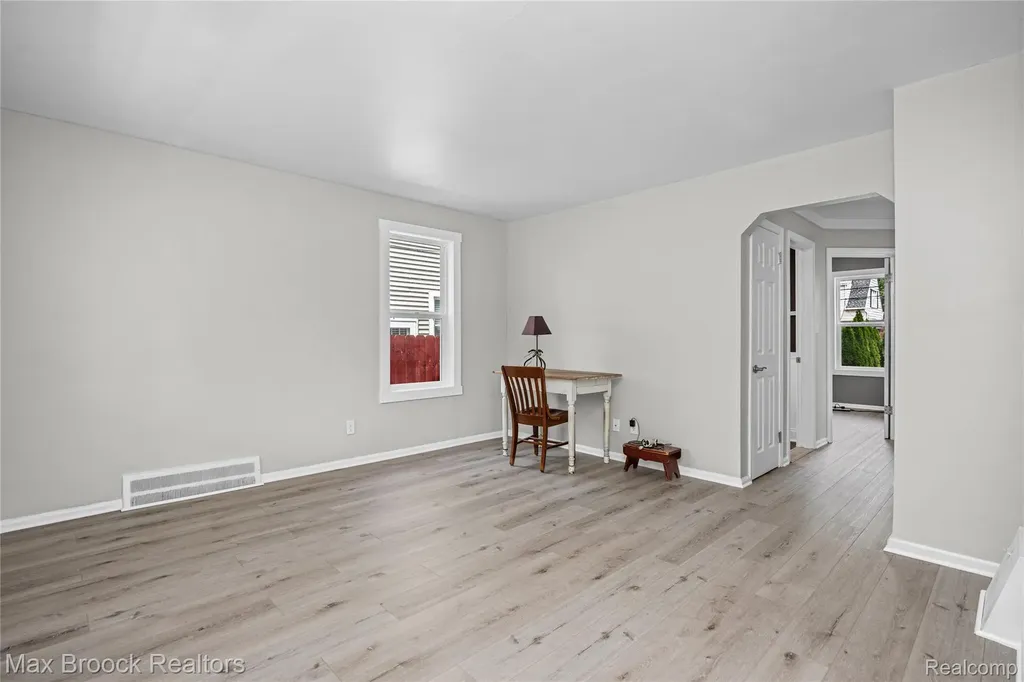 808 N Edgeworth Avenue Royal Oak City MI 48067