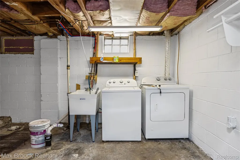 808 N Edgeworth Avenue Royal Oak City MI 48067
