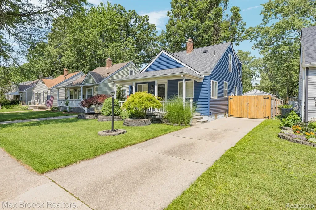 808 N Edgeworth Avenue Royal Oak City MI 48067