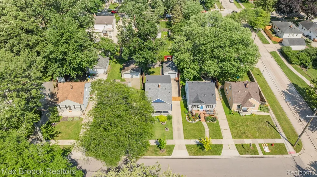 808 N Edgeworth Avenue Royal Oak City MI 48067