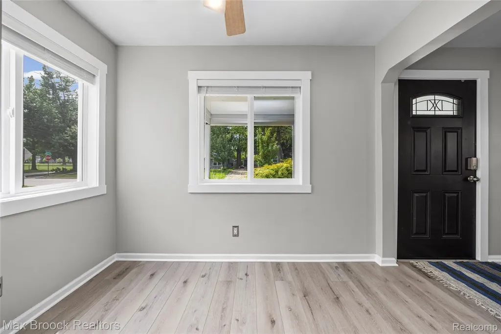 808 N Edgeworth Avenue Royal Oak City MI 48067