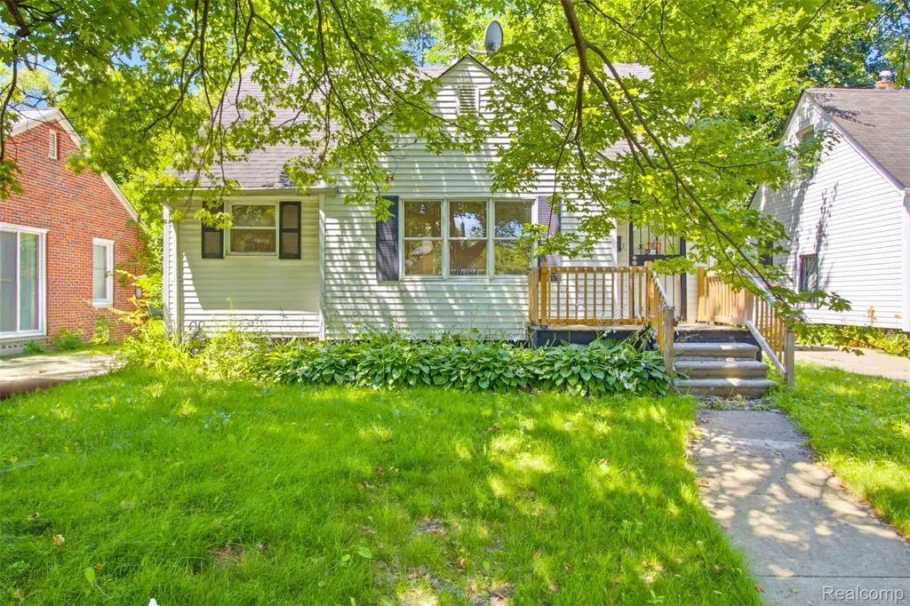 18649 Avon Avenue Detroit City MI 48219