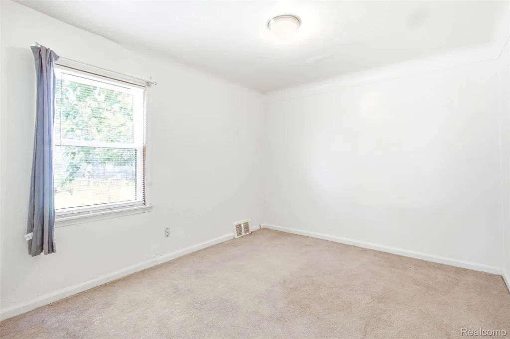 18649 Avon Avenue Detroit City MI 48219