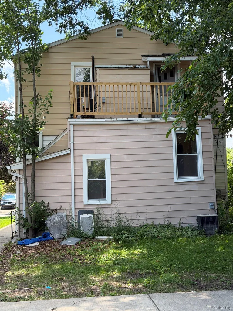 317 E Maplehurst Street E Ferndale City MI 48220
