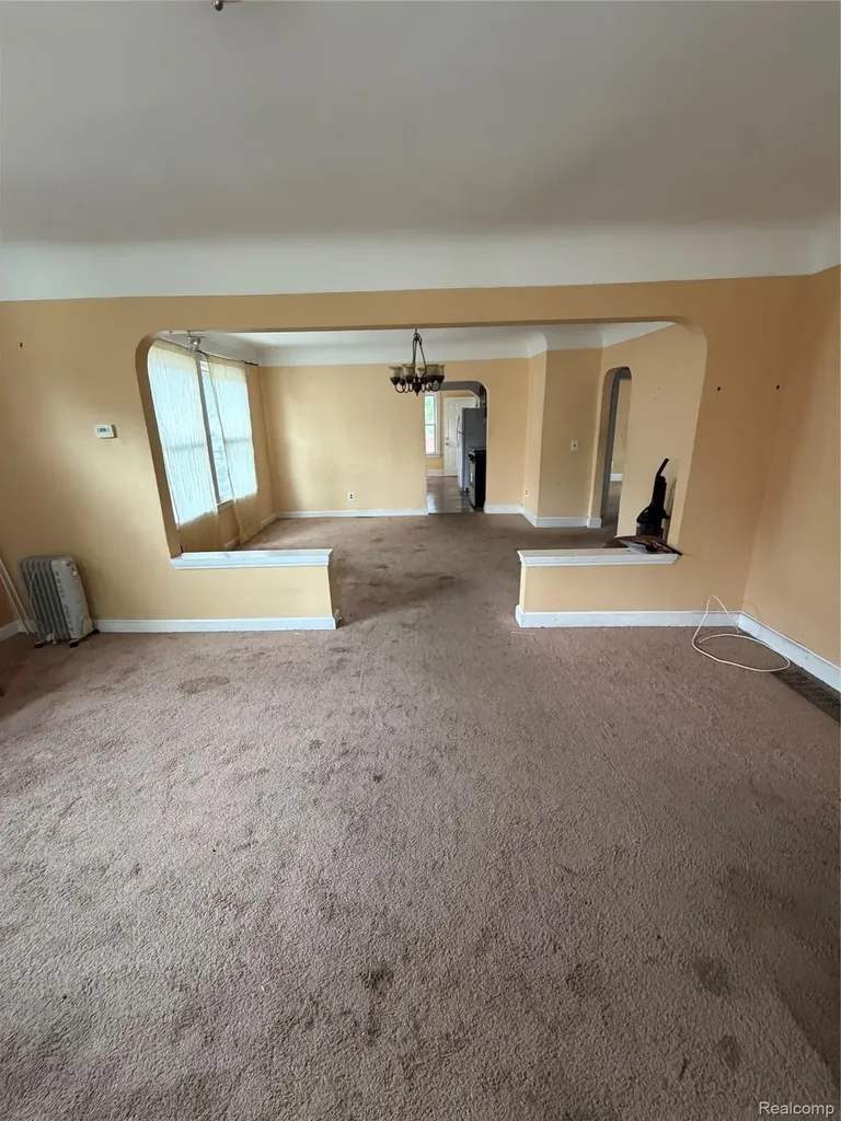 317 E Maplehurst Street E Ferndale City MI 48220