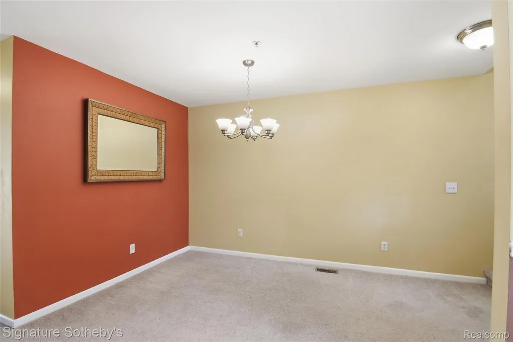 1091 Beaver Run Troy City MI 48083