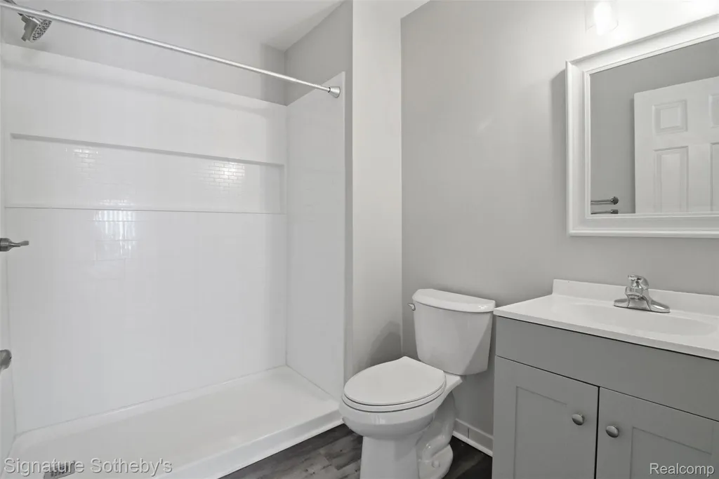1091 Beaver Run Troy City MI 48083