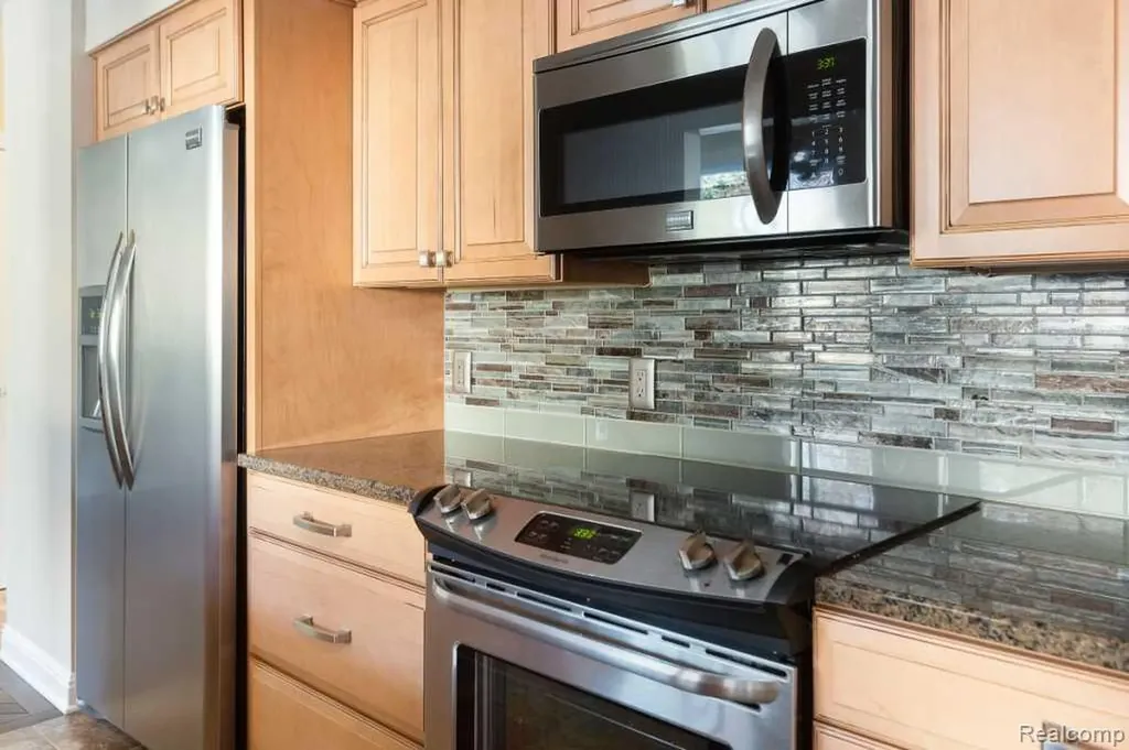 50234 Helfer Boulevard Wixom City MI 48393