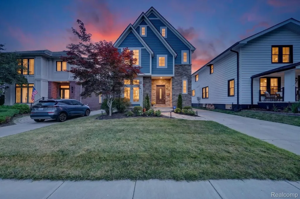 1263 Davis Avenue Birmingham City MI 48009