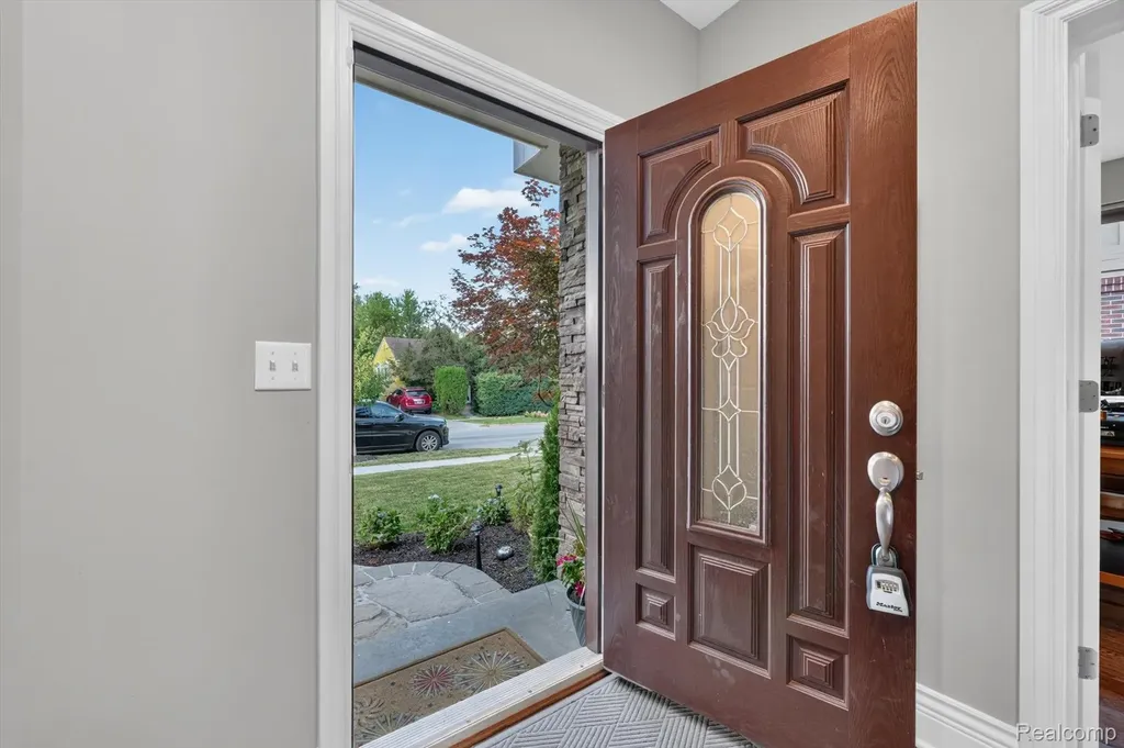 1263 Davis Avenue Birmingham City MI 48009