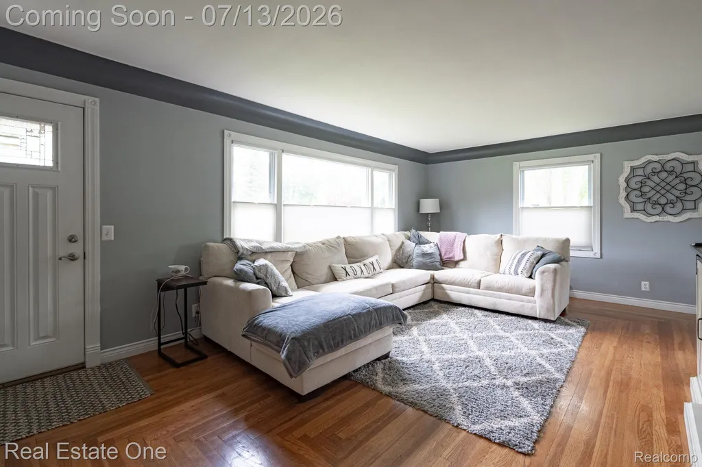 5009 Frankwill Avenue Independence Charter Township MI 48346