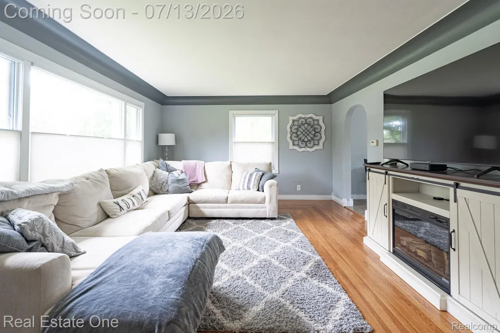 5009 Frankwill Avenue Independence Charter Township MI 48346