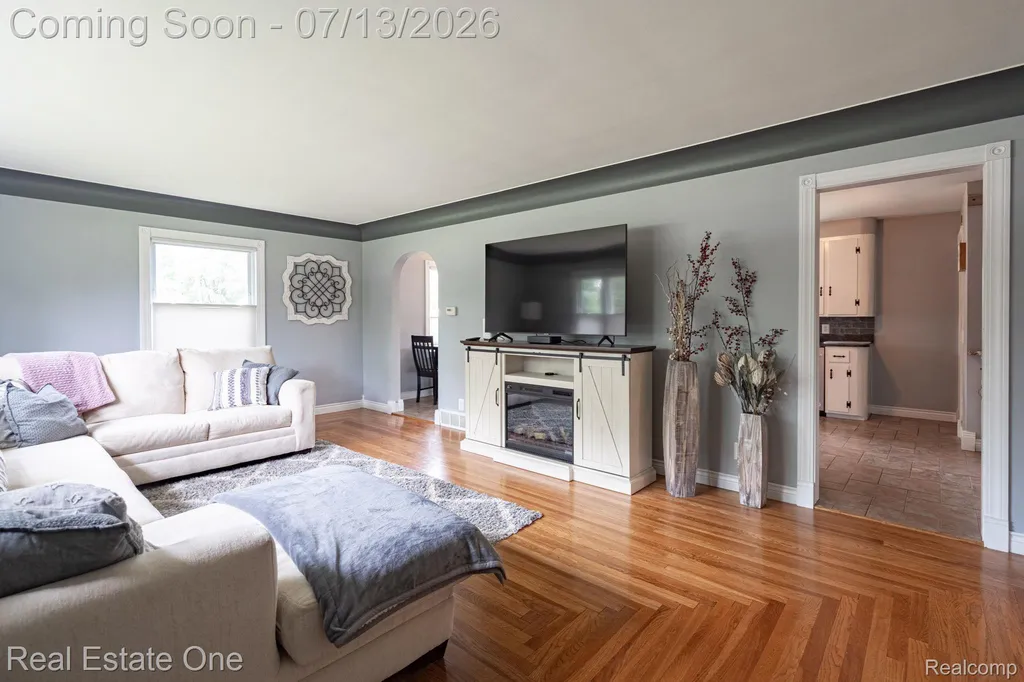 5009 Frankwill Avenue Independence Charter Township MI 48346