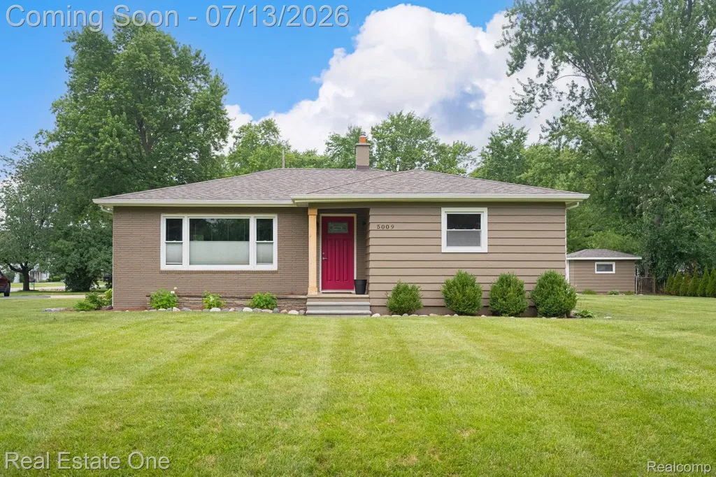 5009 Frankwill Avenue Independence Charter Township MI 48346