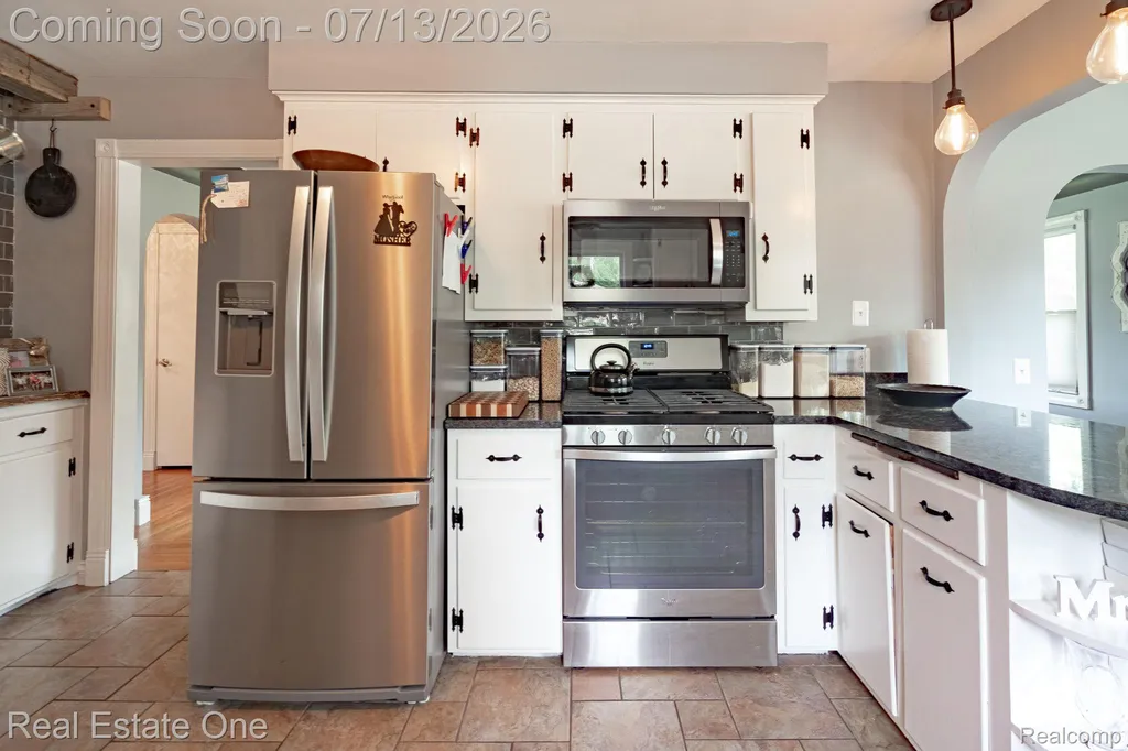 5009 Frankwill Avenue Independence Charter Township MI 48346