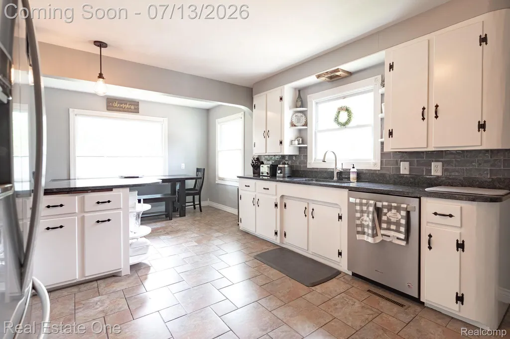 5009 Frankwill Avenue Independence Charter Township MI 48346