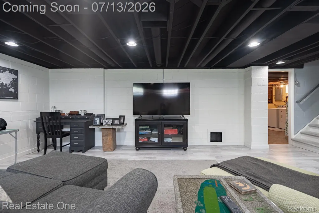 5009 Frankwill Avenue Independence Charter Township MI 48346
