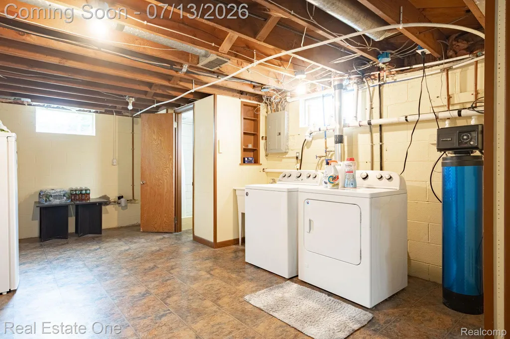 5009 Frankwill Avenue Independence Charter Township MI 48346