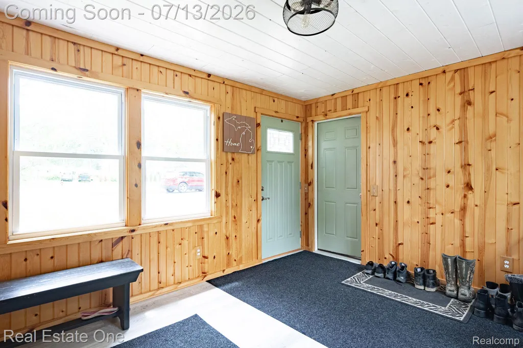 5009 Frankwill Avenue Independence Charter Township MI 48346