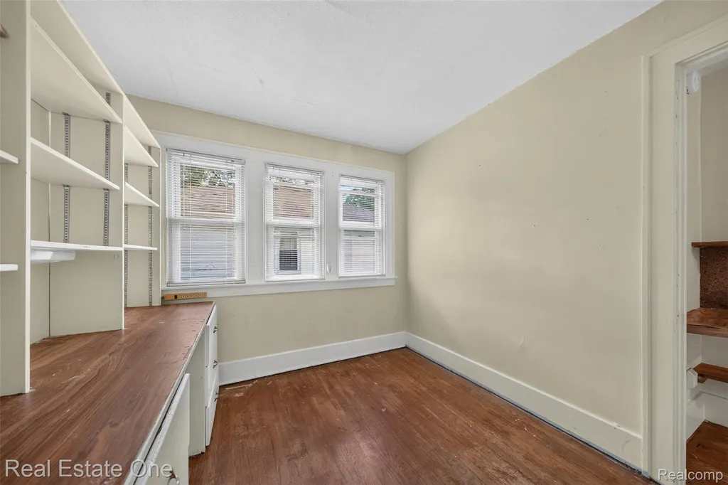 1214 Longfellow Avenue Royal Oak City MI 48067