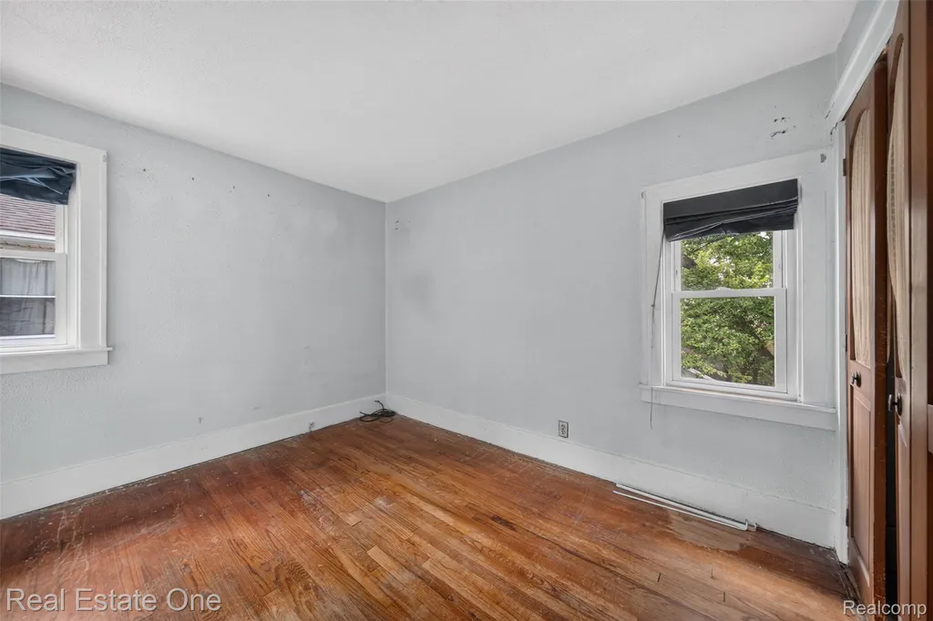 1214 Longfellow Avenue Royal Oak City MI 48067