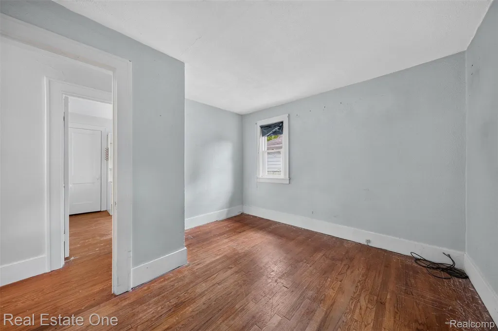 1214 Longfellow Avenue Royal Oak City MI 48067
