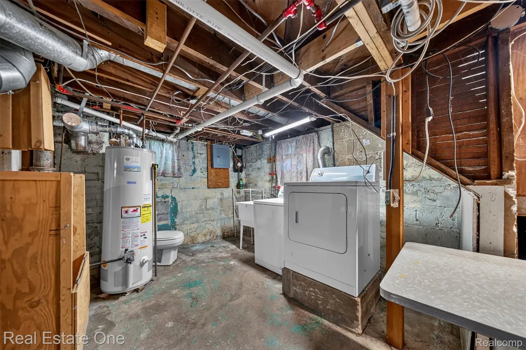 1214 Longfellow Avenue Royal Oak City MI 48067