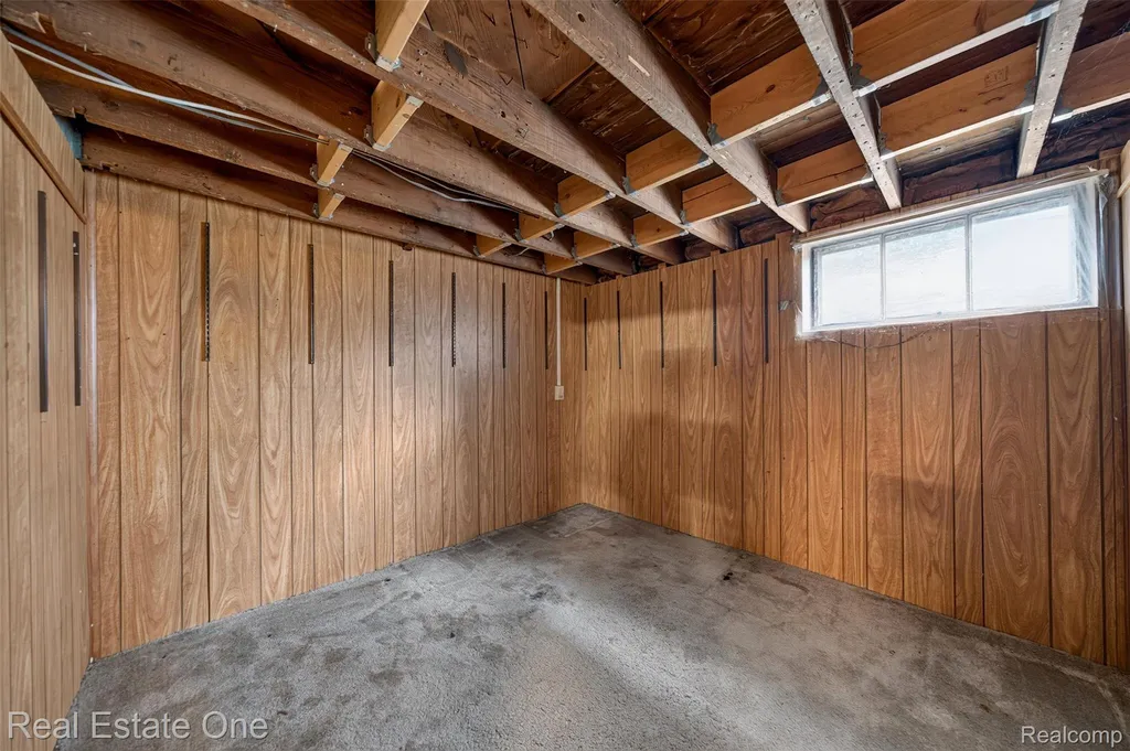 1214 Longfellow Avenue Royal Oak City MI 48067