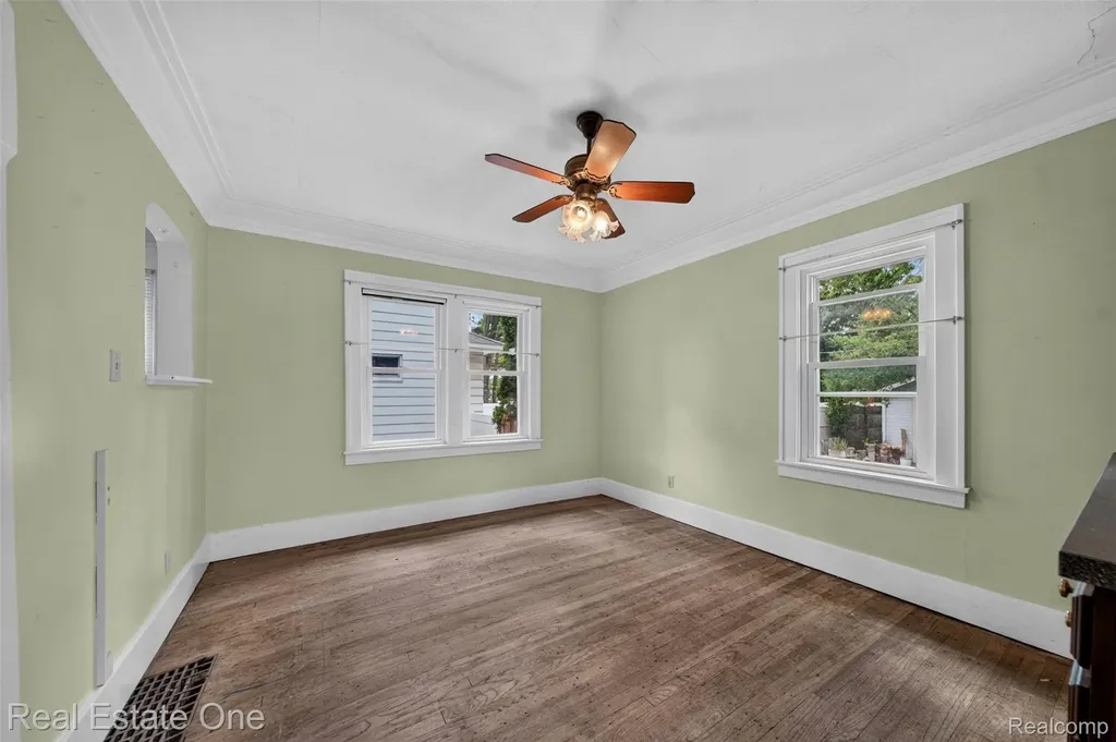1214 Longfellow Avenue Royal Oak City MI 48067