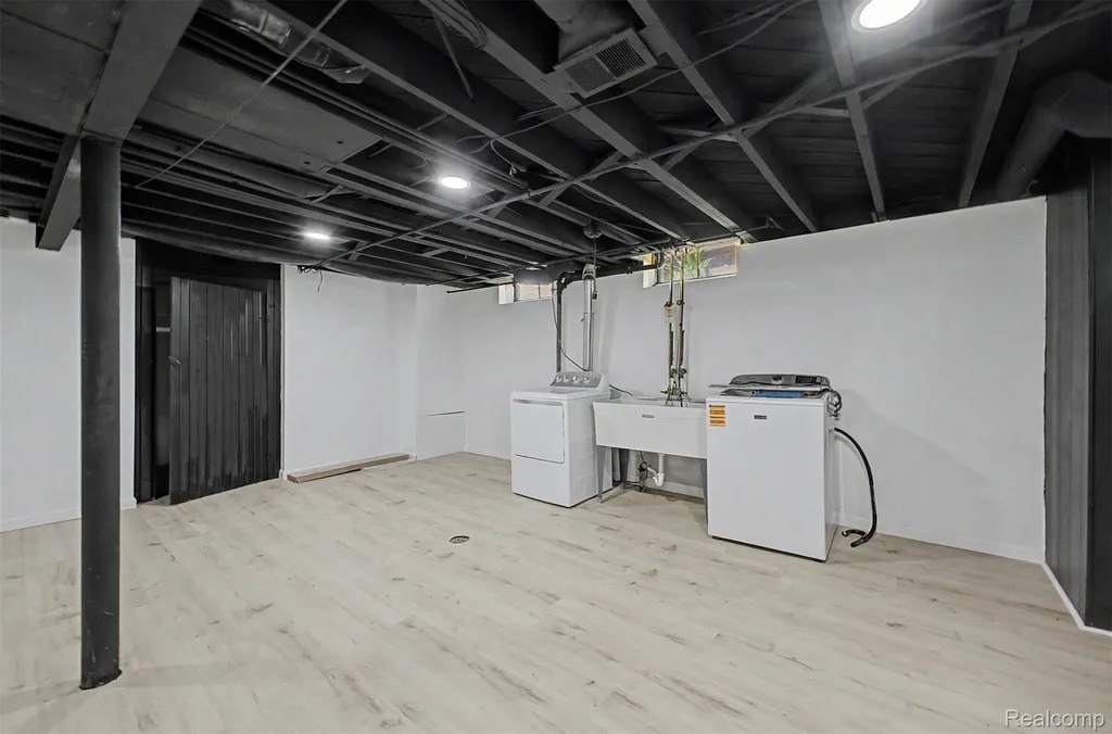 5485 Steadman Street Dearborn City MI 48126