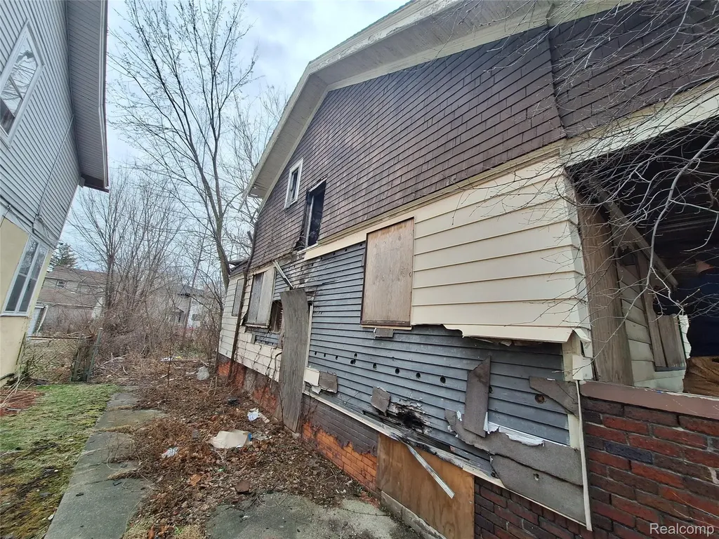 85 Geneva Street Highland Park City MI 48203