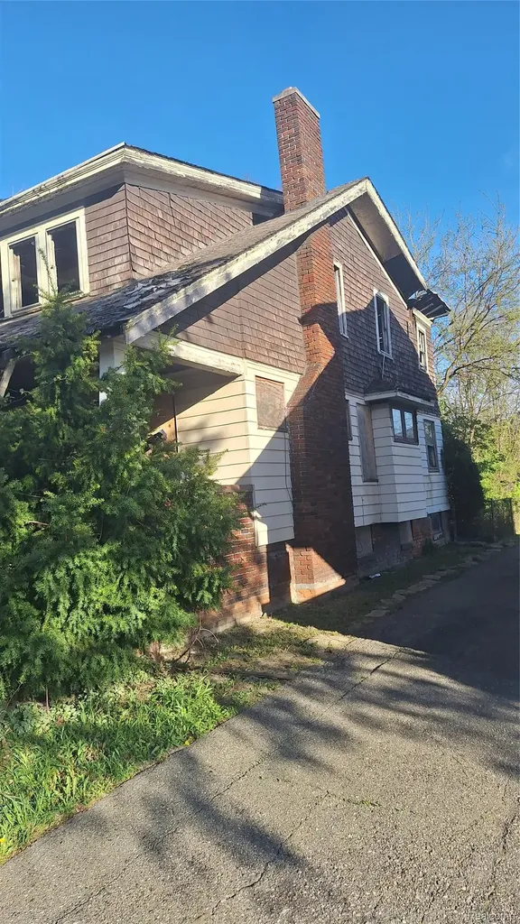 85 Geneva Street Highland Park City MI 48203