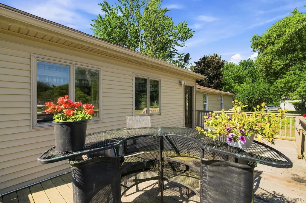 4201 Galbraith Line Road Worth Township MI 48422