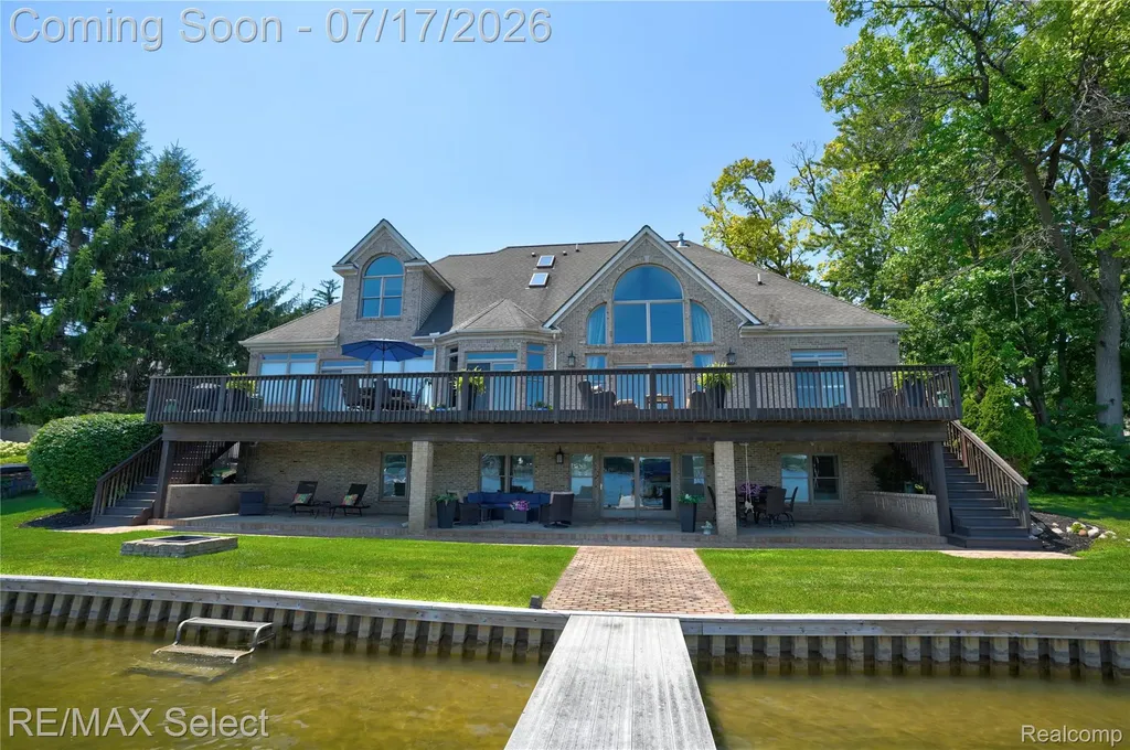 14007 Swanee Beach Drive Fenton Charter Township MI 48430