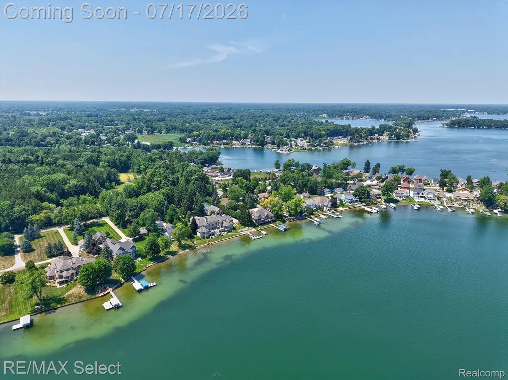 14007 Swanee Beach Drive Fenton Charter Township MI 48430